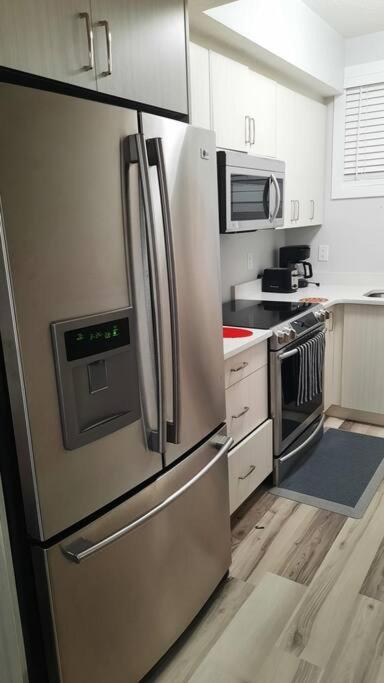 Carsonway Basement Suite Edmonton Luaran gambar